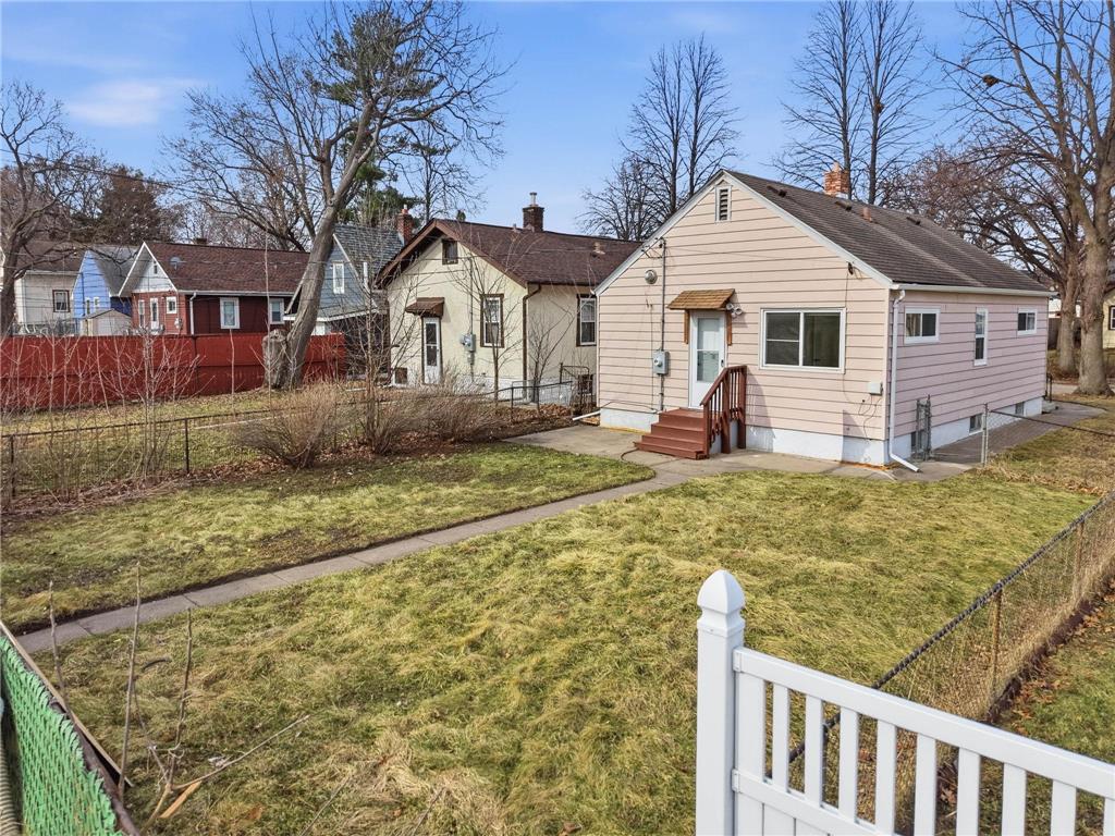 3722 Queen Avenue N Minneapolis MN 55412 7047751 image26