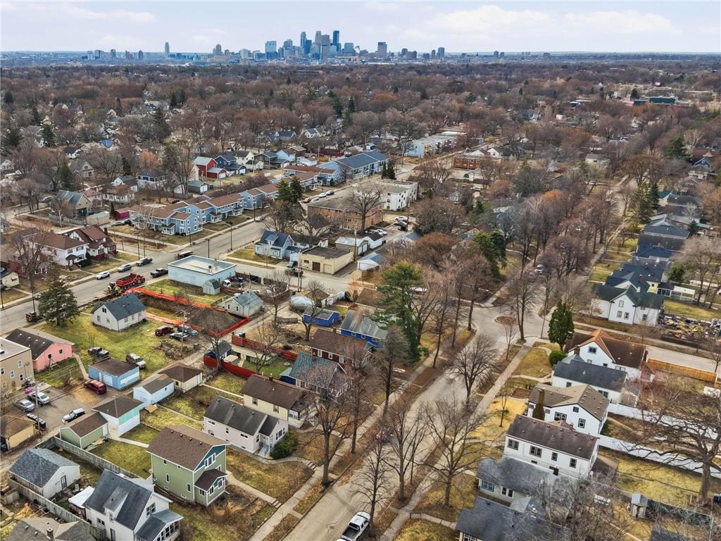3722 Queen Avenue N Minneapolis MN 55412 7047751 image28