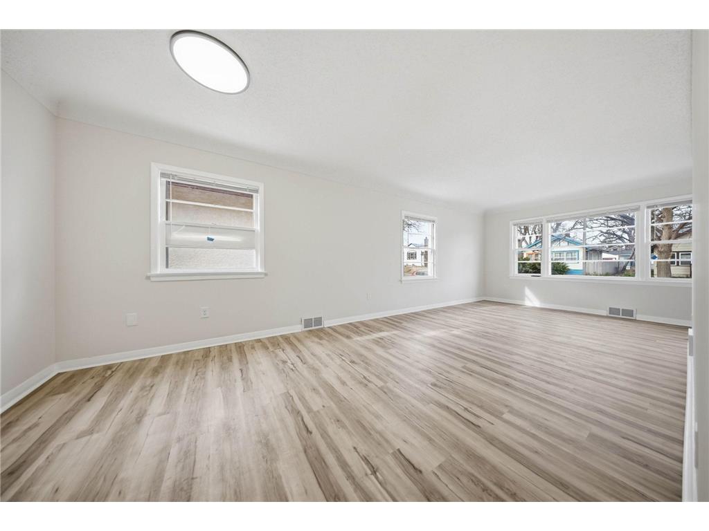 3722 Queen Avenue N Minneapolis MN 55412 7047751 image3