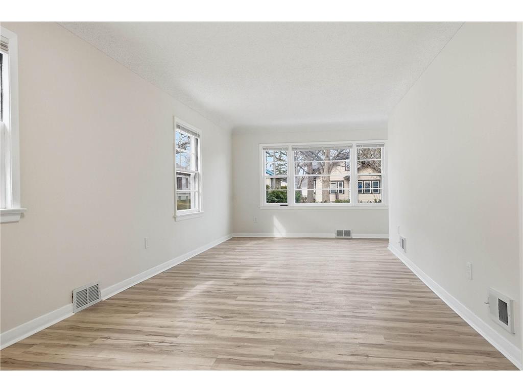 3722 Queen Avenue N Minneapolis MN 55412 7047751 image8