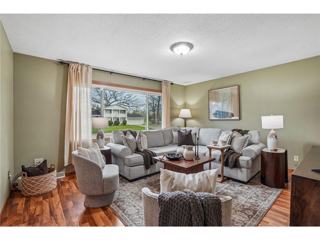 3725 80th Avenue N Brooklyn Park MN 55443 7058585 image1