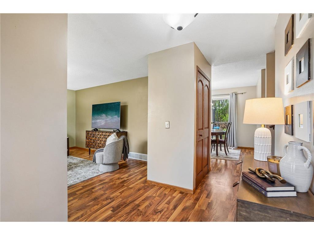 3725 80th Avenue N Brooklyn Park MN 55443 7058585 image3