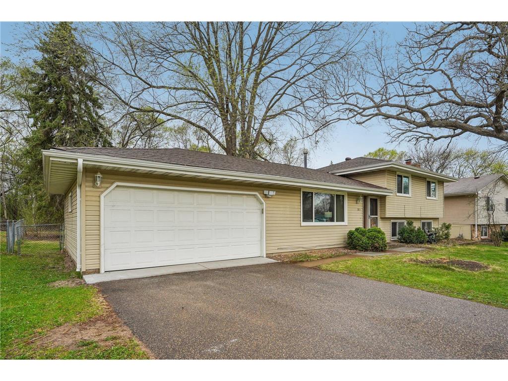 3725 80th Avenue N Brooklyn Park MN 55443 7058585 image31