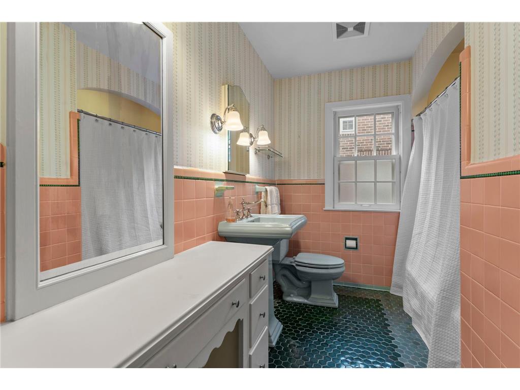 3725 Glenhurst Avenue Saint Louis Park MN 55416 7055491 image46