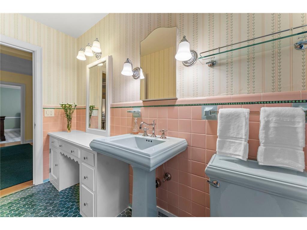 3725 Glenhurst Avenue Saint Louis Park MN 55416 7055491 image47