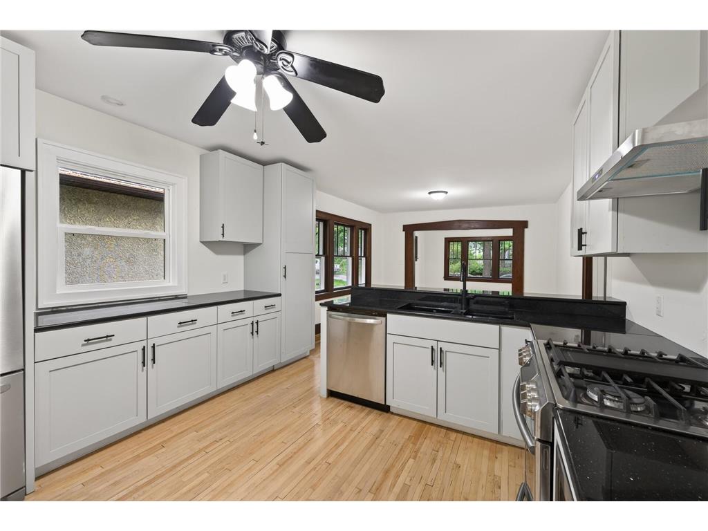 3726 Thomas Avenue N Minneapolis MN 55412 7081758 image8