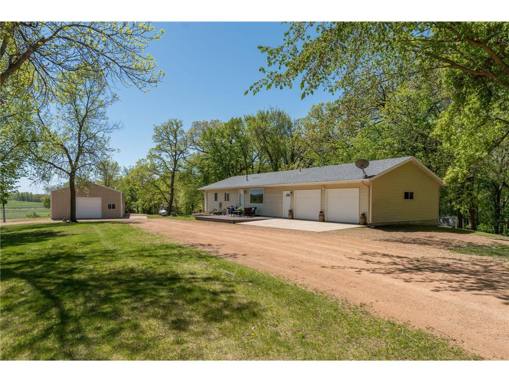 37285 161st Avenue Montgomery MN 56069 7074946 image1