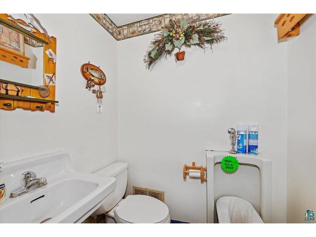 3729 & 3731 E 2nd Street Superior WI 54880 7029731 image20