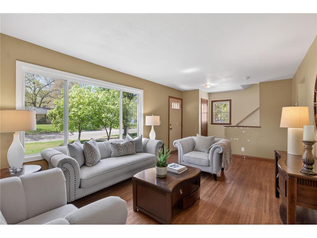 373 105th Avenue NE Blaine MN 55434 7068072 image1