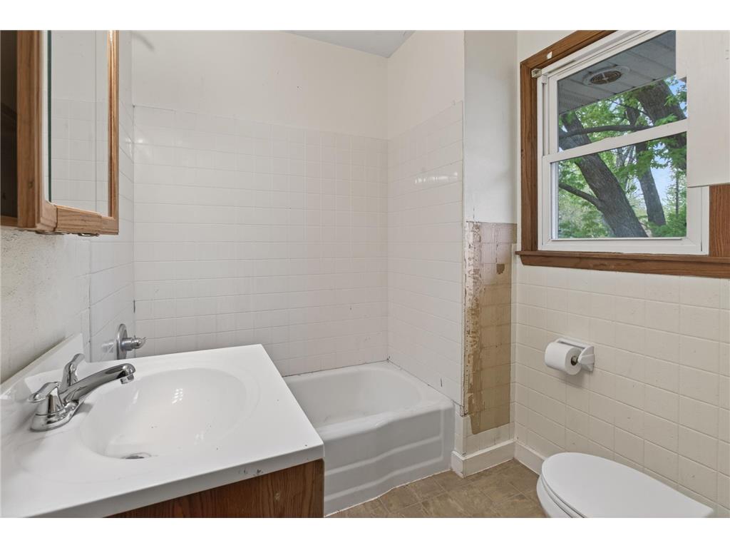 373 105th Avenue NE Blaine MN 55434 7068072 image17