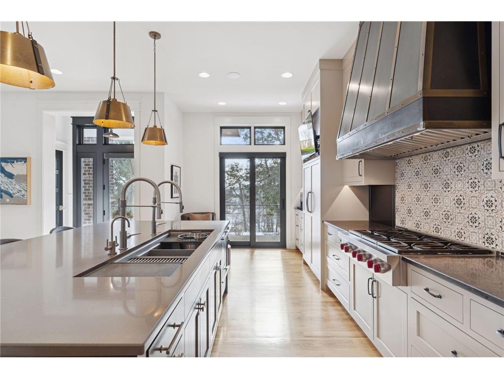 373 Park Street E Wayzata MN 55391 7050116 image1
