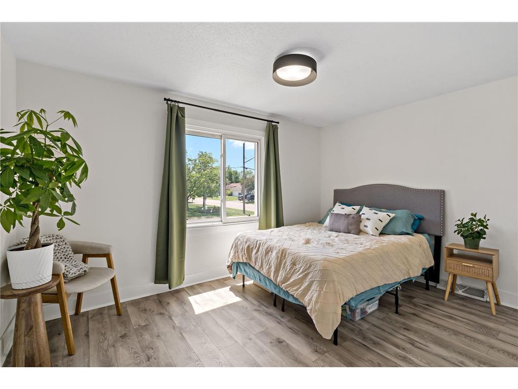 3732 81st Avenue N Brooklyn Park MN 55443 7075655 image15