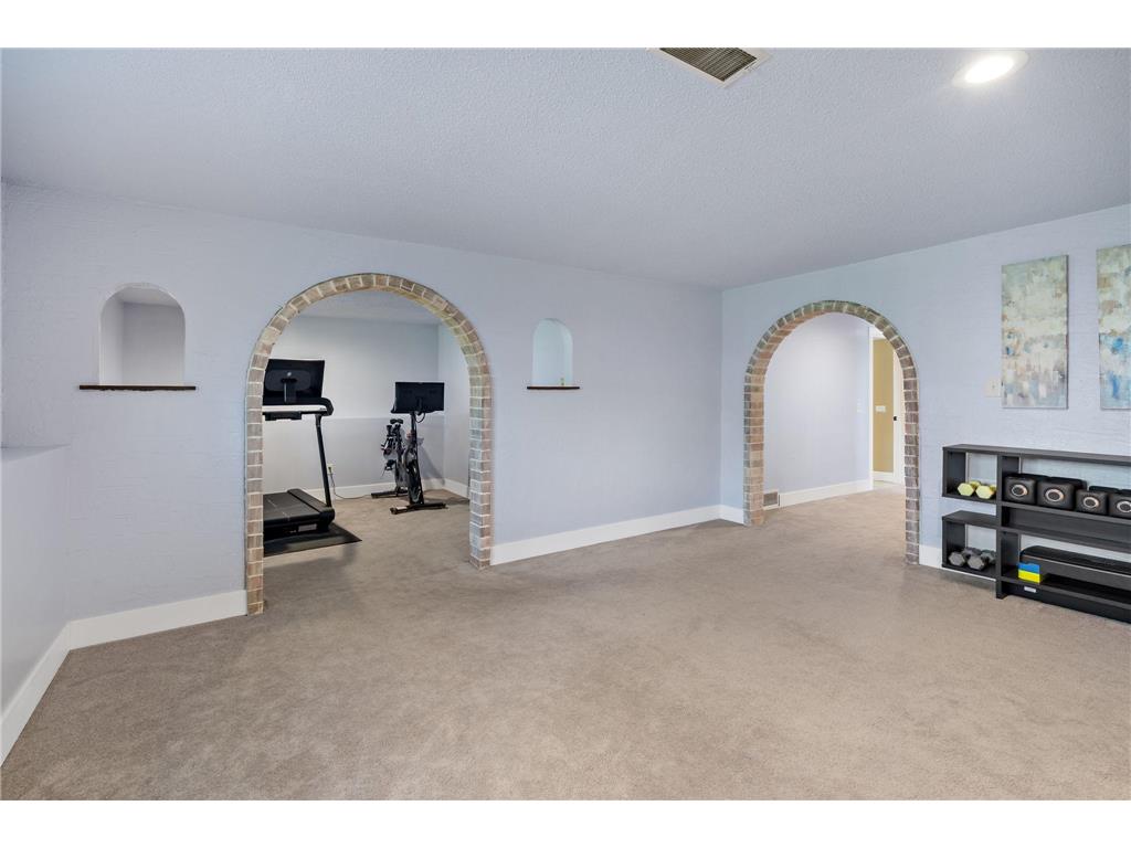 3732 81st Avenue N Brooklyn Park MN 55443 7075655 image21