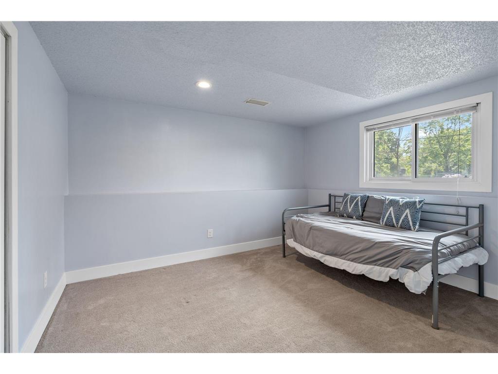 3732 81st Avenue N Brooklyn Park MN 55443 7075655 image23