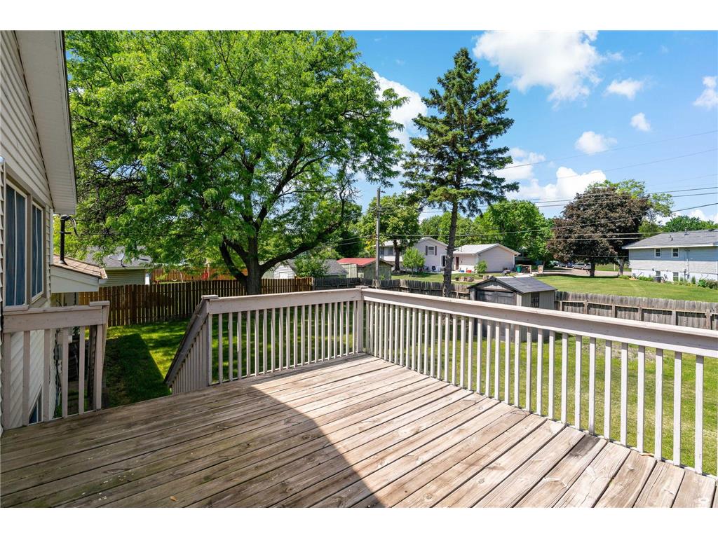 3732 81st Avenue N Brooklyn Park MN 55443 7075655 image8