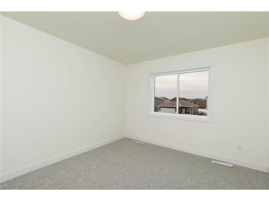 3734 33rd Street S Moorhead MN 56560 7099579 image21