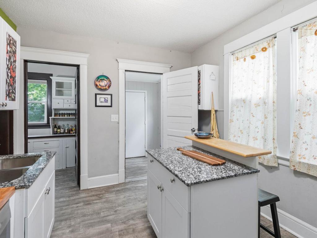 3735 Girard Avenue N Minneapolis MN 55412 7093548 image14