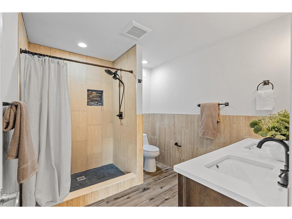 3737 Baker Road Minnetonka MN 55305 7043130 image21