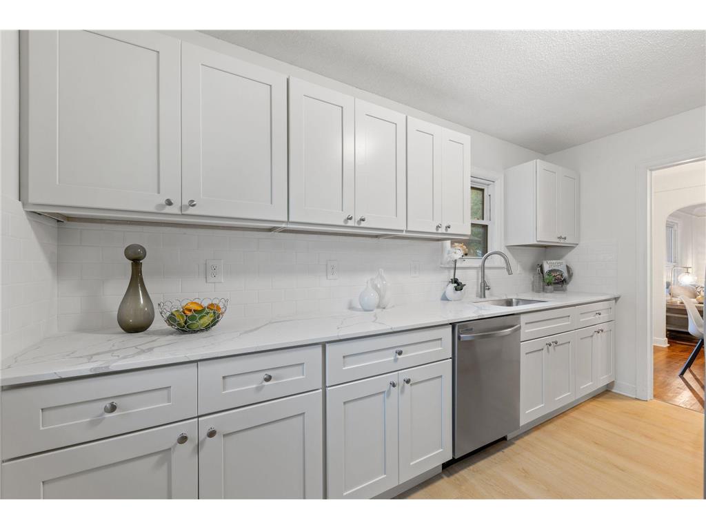 3738 Oliver Avenue N Minneapolis MN 55412 6802321 image1