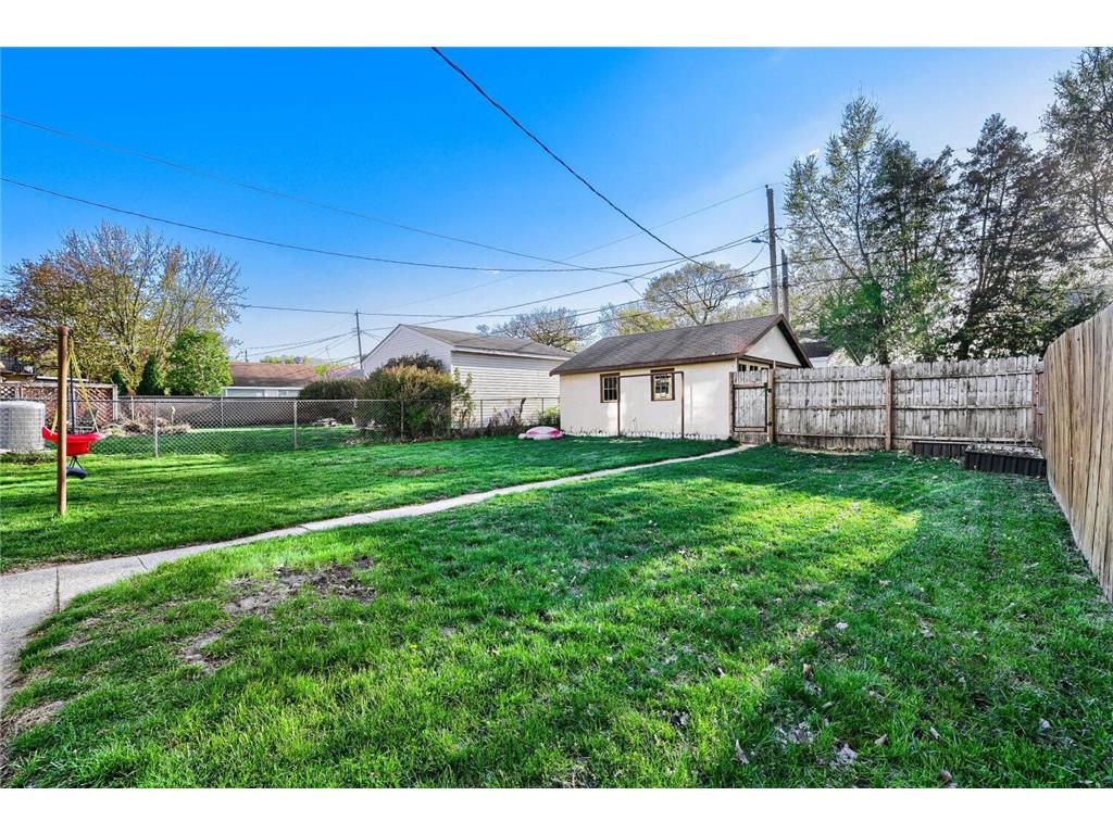 3739 Vincent Avenue N Minneapolis MN 55412 7065901 image16