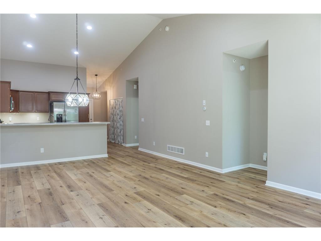 374 Meadow Lane Norwood Young America MN 55397 7108001 image19