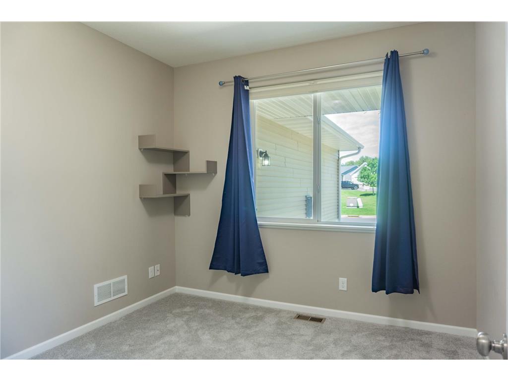 374 Meadow Lane Norwood Young America MN 55397 7108001 image31