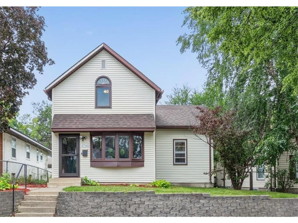 3743 Queen Avenue N Minneapolis MN 55412 6614190 image1