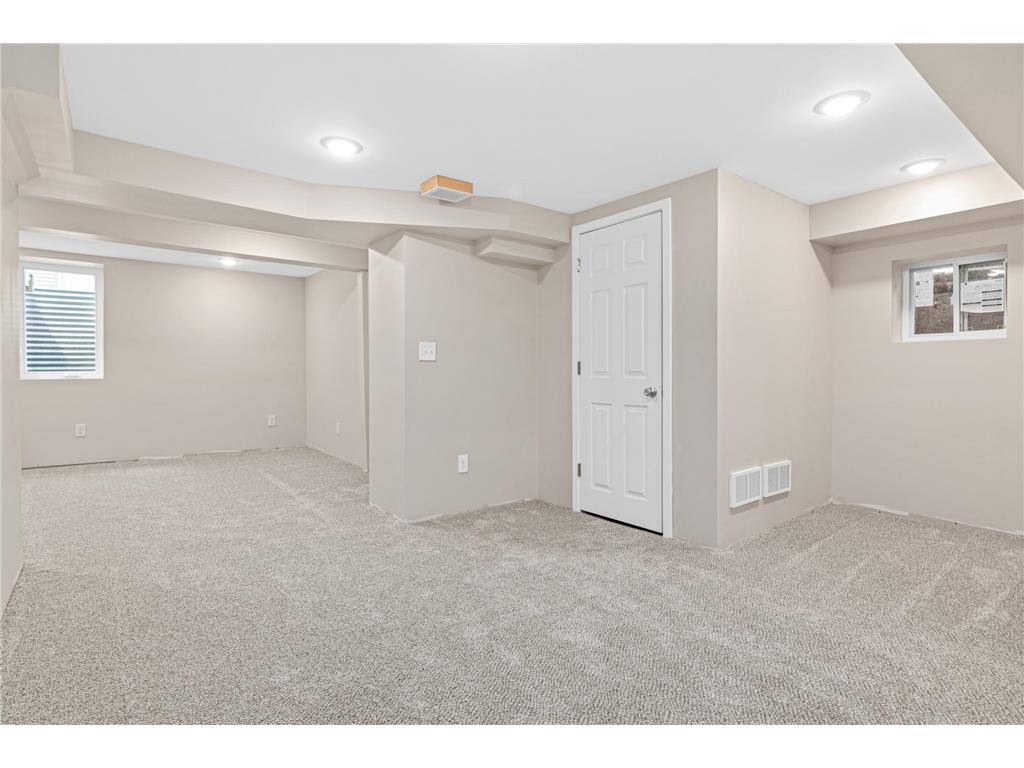 3744 5th Avenue S Minneapolis MN 55409 7017226 image32