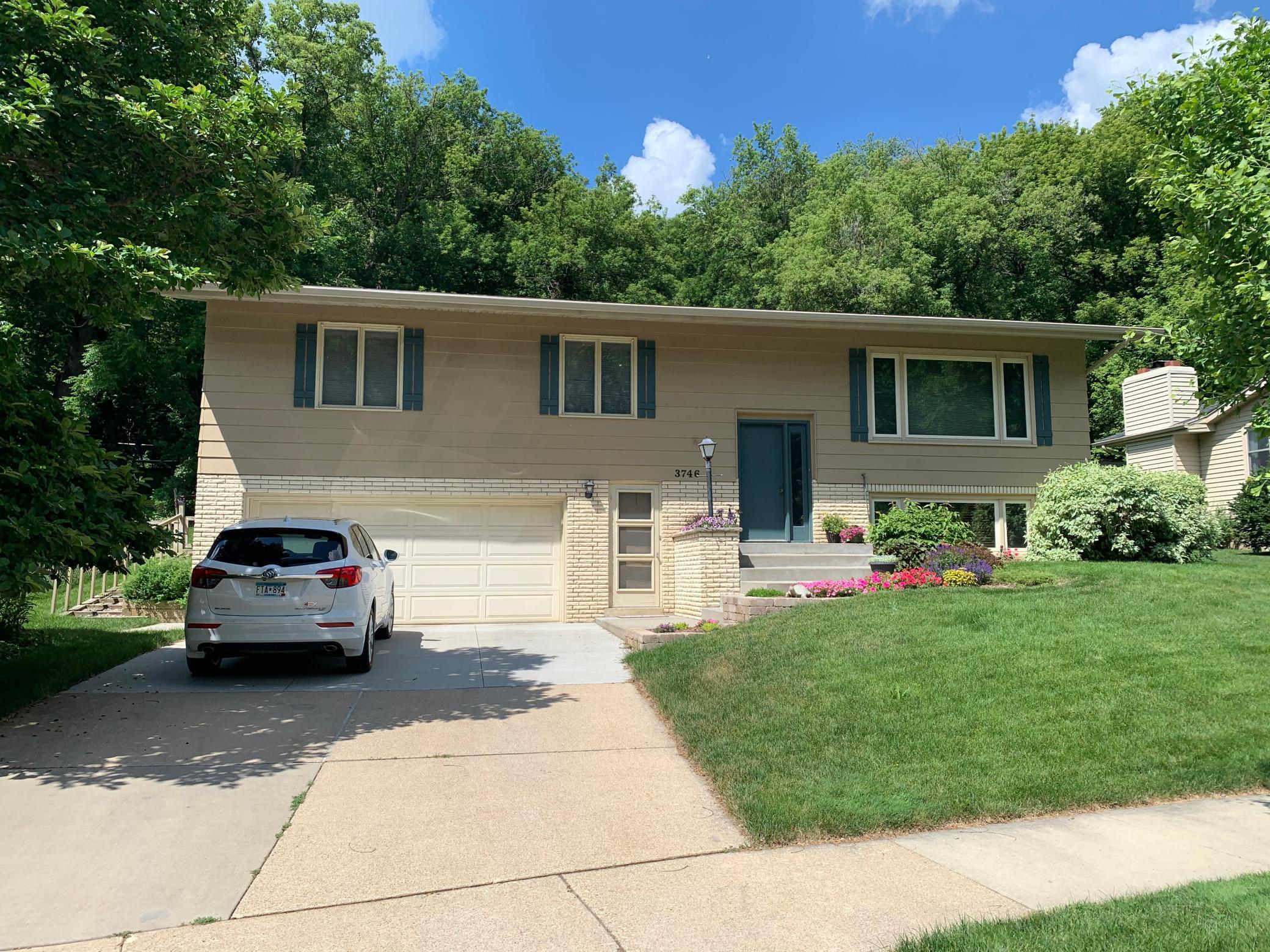 3746 Manorwoods Drive NW, Rochester, MN 55901 MLS 6018029 Edina Realty