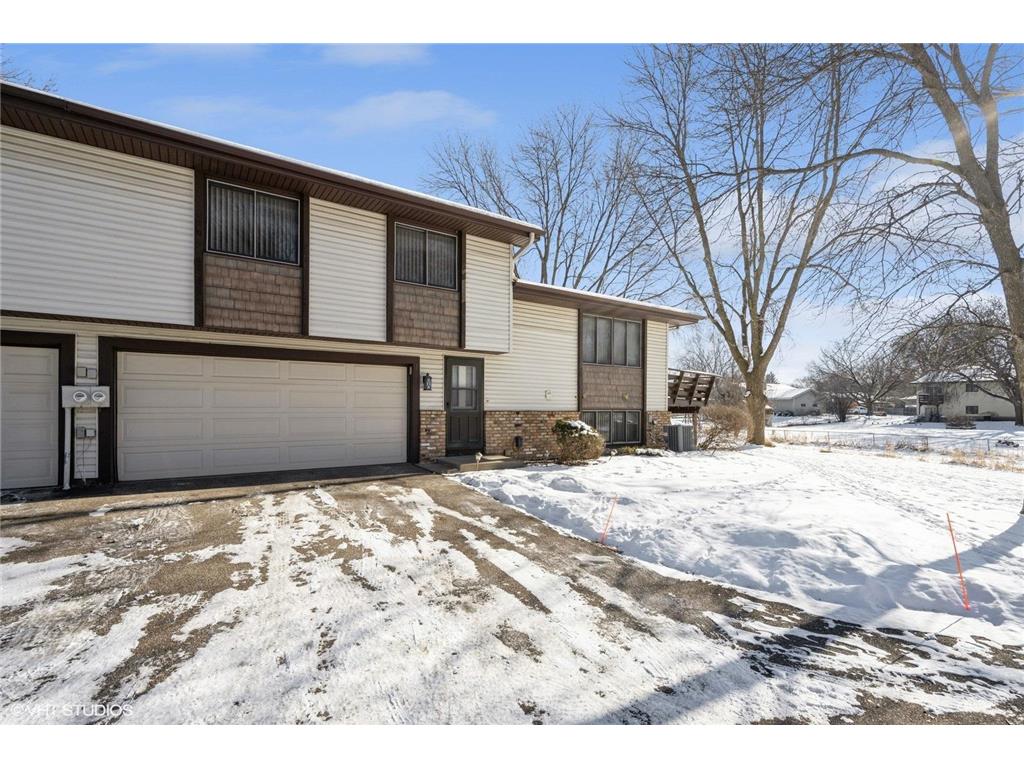 3747 Brookdale Circle N Brooklyn Park MN 55443 6654862 image1