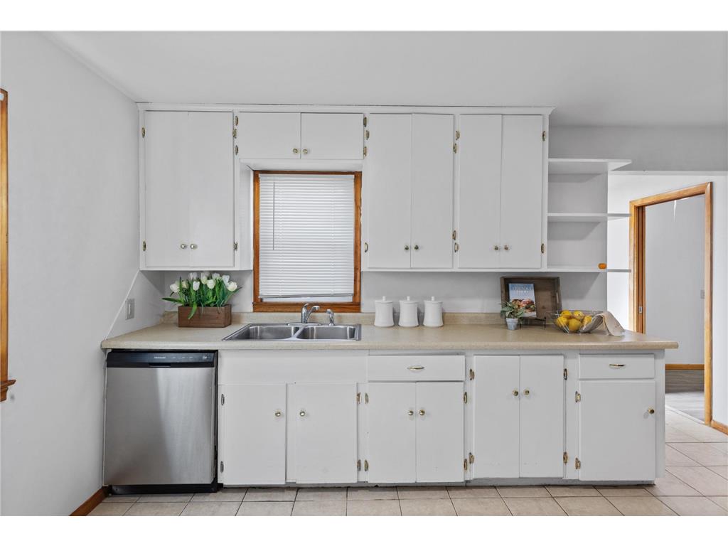 3747 Major Avenue N Robbinsdale MN 55422 7048659 image11
