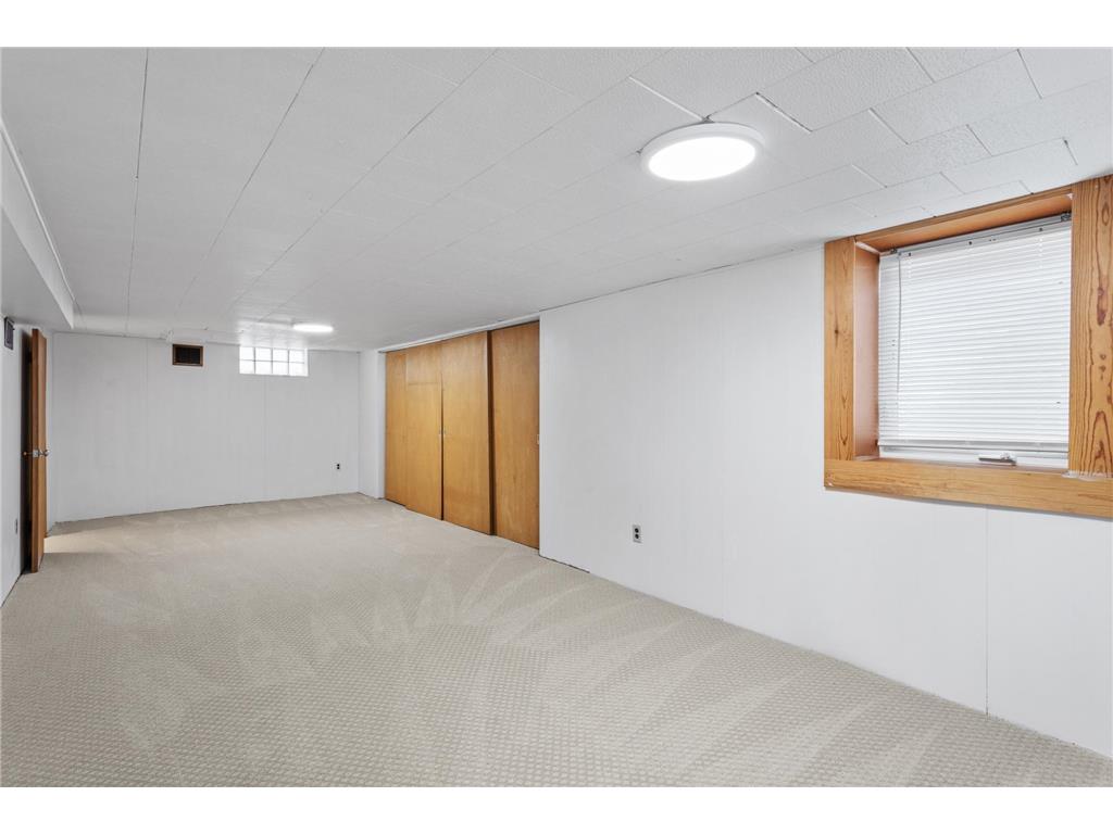 3747 Major Avenue N Robbinsdale MN 55422 7048659 image15