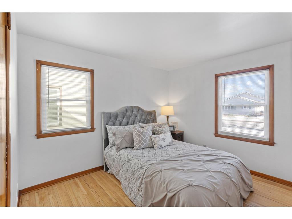 3747 Major Avenue N Robbinsdale MN 55422 7048659 image5