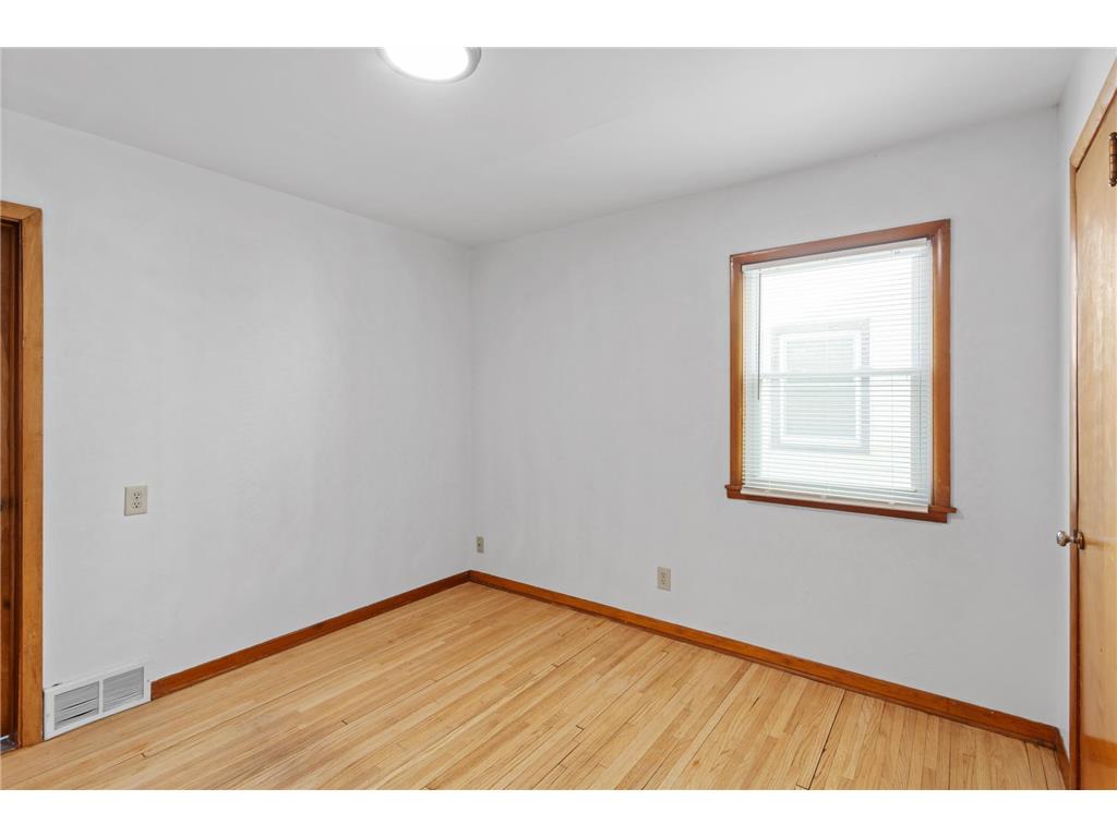 3747 Major Avenue N Robbinsdale MN 55422 7048659 image6