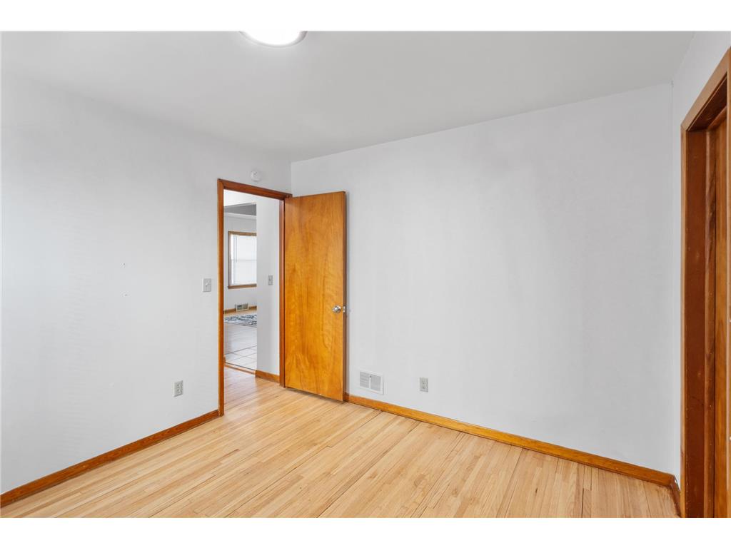 3747 Major Avenue N Robbinsdale MN 55422 7048659 image7