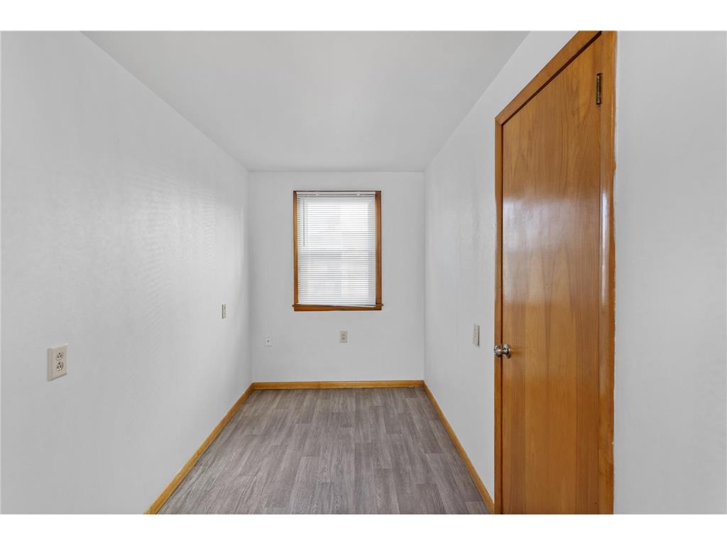 3747 Major Avenue N Robbinsdale MN 55422 7048659 image9