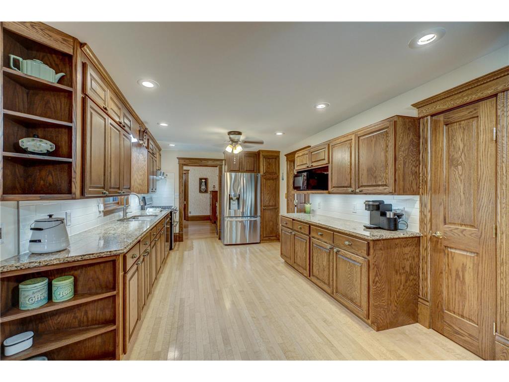 375 E 2nd Street New Richmond WI 54017 6577771 image1