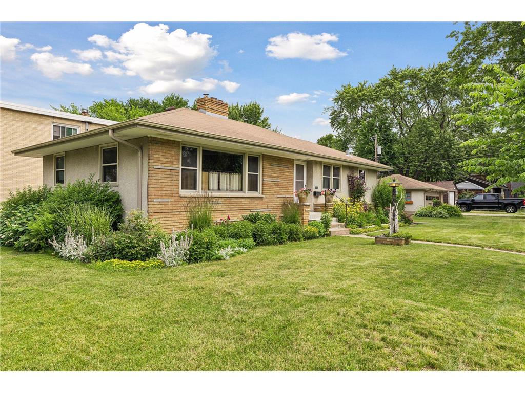 375 Jessamine Avenue W Saint Paul MN 55117 7087191 image2