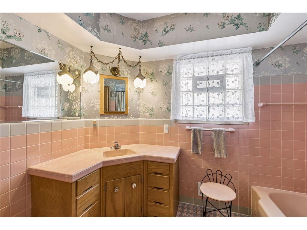 375 Jessamine Avenue W Saint Paul MN 55117 7087191 image24