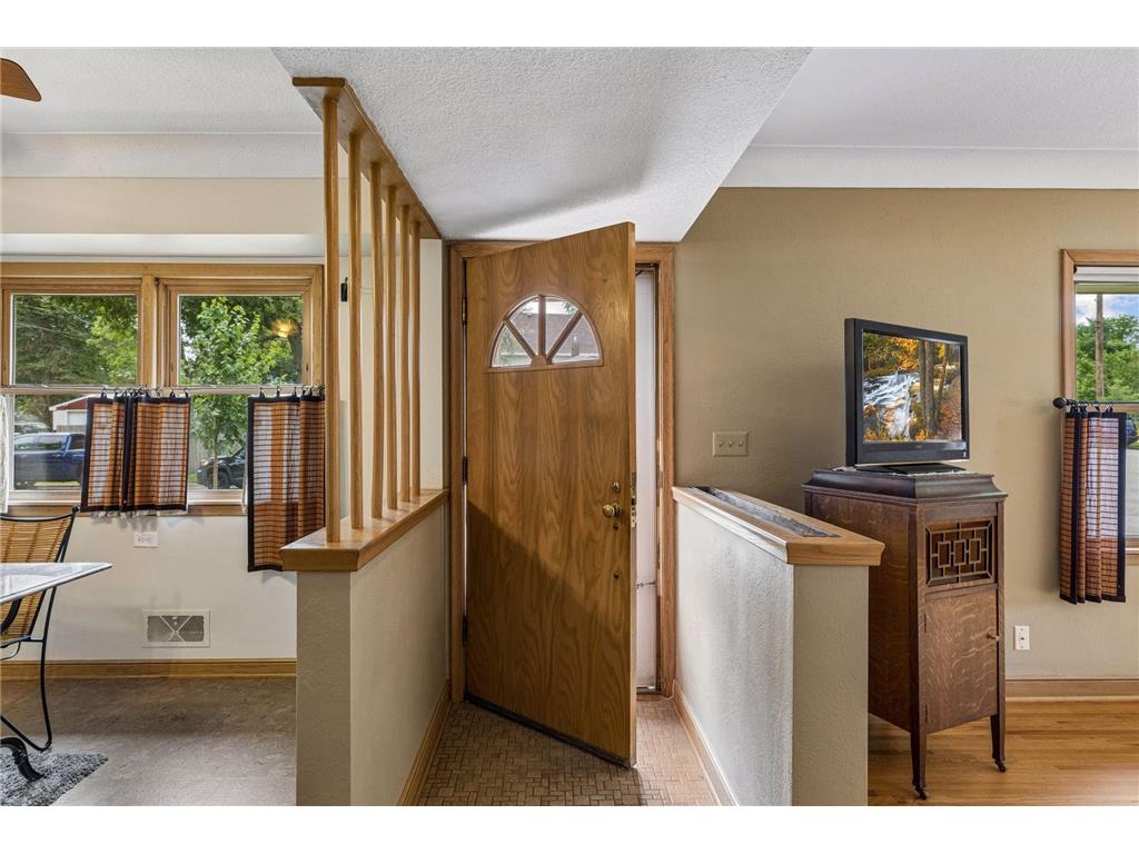 375 Jessamine Avenue W Saint Paul MN 55117 7087191 image5