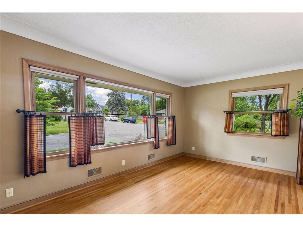375 Jessamine Avenue W Saint Paul MN 55117 7087191 image8