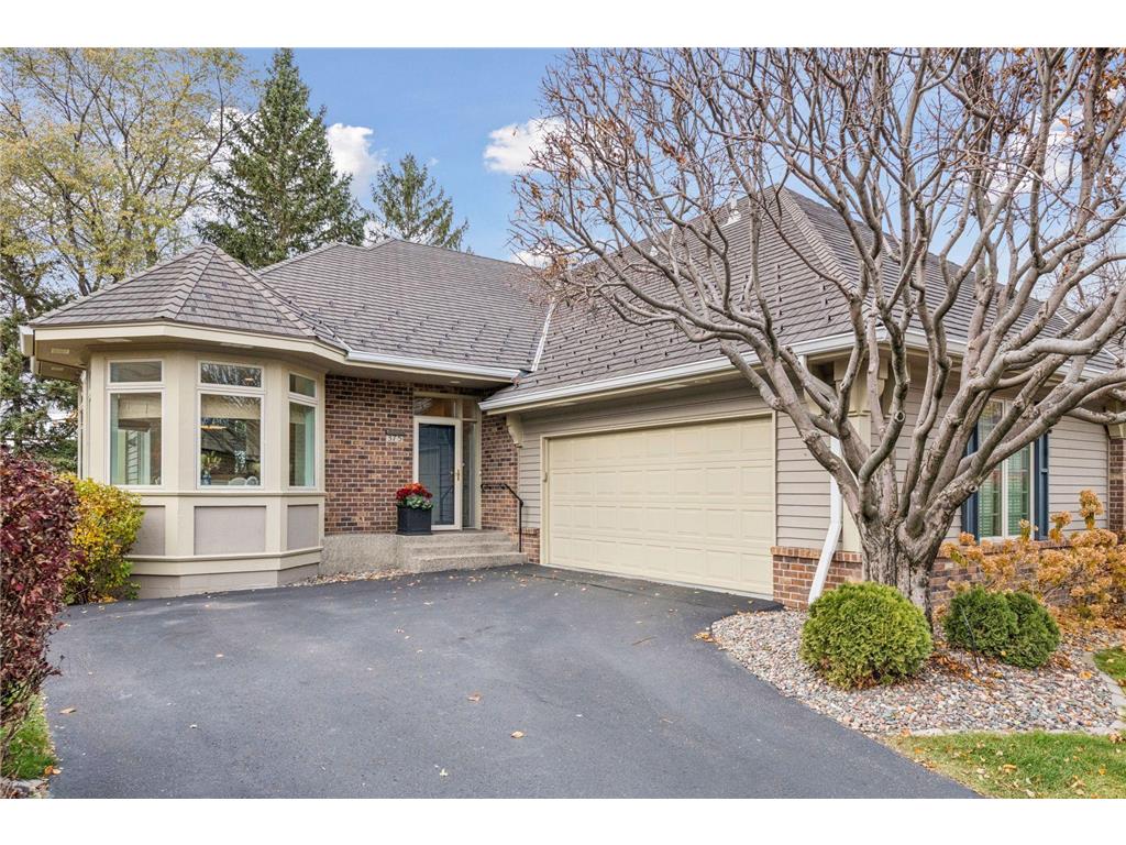 375 Waycliffe Drive S Wayzata MN 55391 - Gleason Lake 6814732 image1