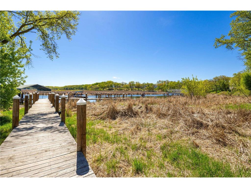 3752 Woodland Cove Parkway Minnetrista MN 55331 - Lake Minnetonka 7063502 image68