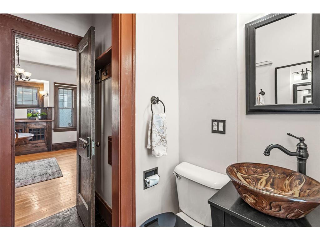3757 Dupont Avenue N Minneapolis MN 55412 7078480 image10