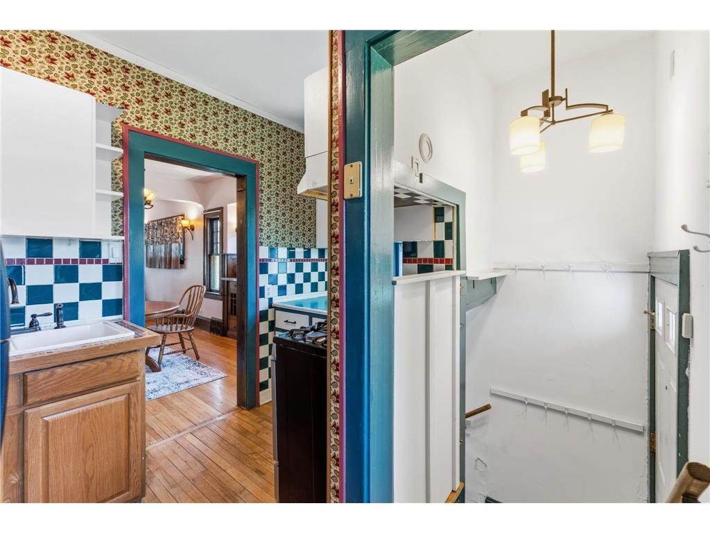 3757 Dupont Avenue N Minneapolis MN 55412 7078480 image20