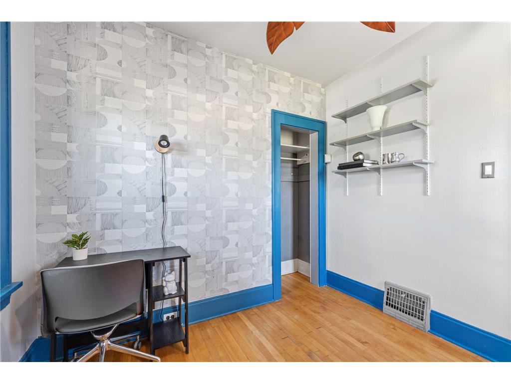 3757 Dupont Avenue N Minneapolis MN 55412 7078480 image22