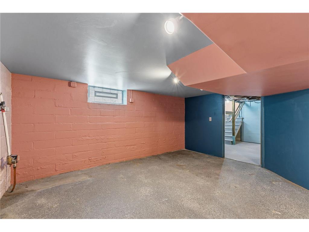 3757 Dupont Avenue N Minneapolis MN 55412 7078480 image24