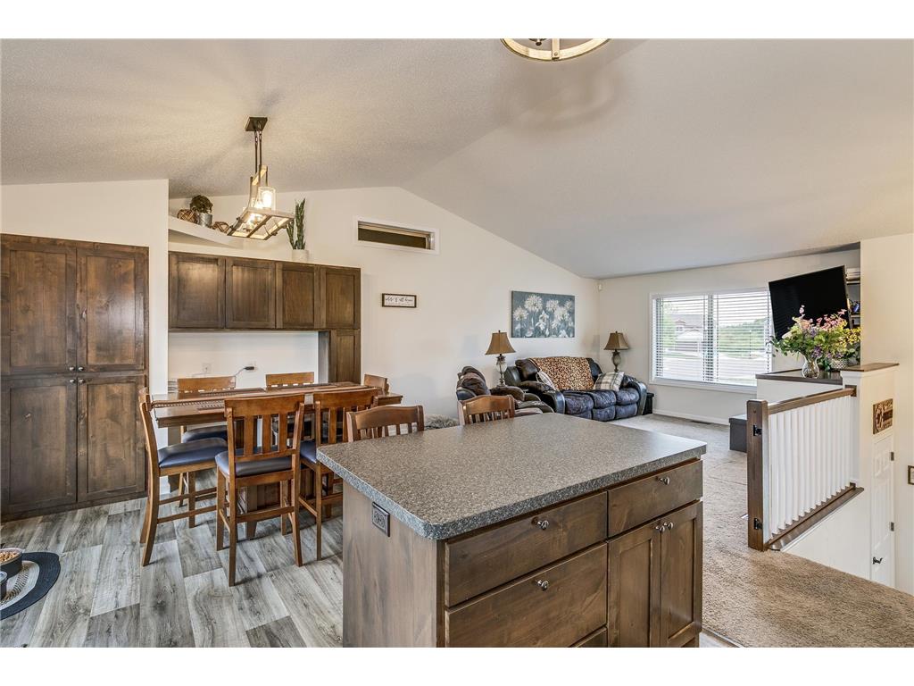 37621 Hawthorne Avenue North Branch MN 55056 6820665 image5