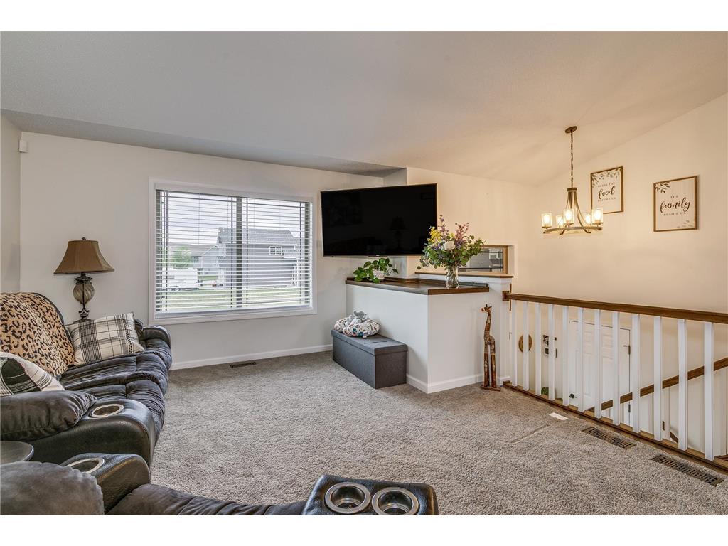 37621 Hawthorne Avenue North Branch MN 55056 6820665 image7