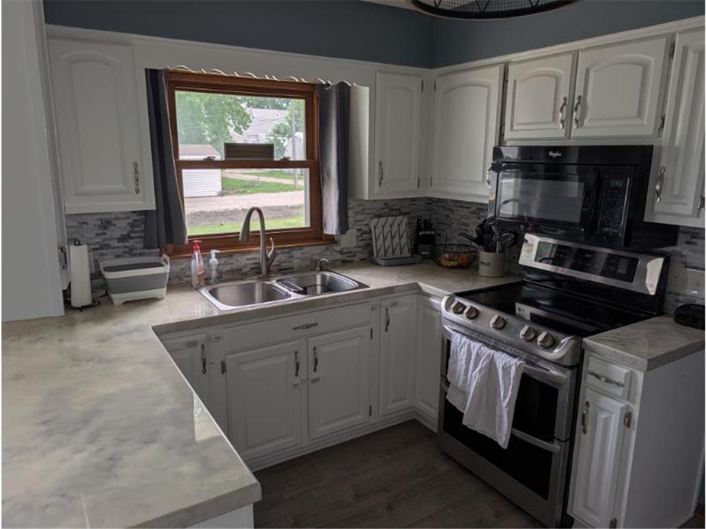 377 1st Street SW Wells MN 56097 7083733 image5